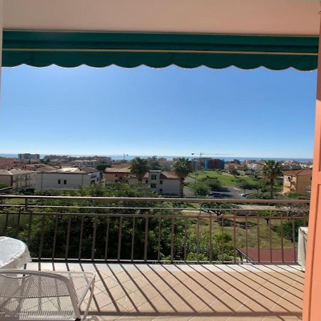 Very Cosy House With Fabulous Sea View! Пиетра Лигуре Екстериор снимка