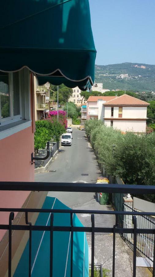 Very Cosy House With Fabulous Sea View! Пиетра Лигуре Екстериор снимка
