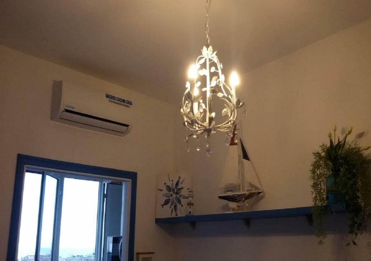 Very Cosy House With Fabulous Sea View! Пиетра Лигуре Екстериор снимка