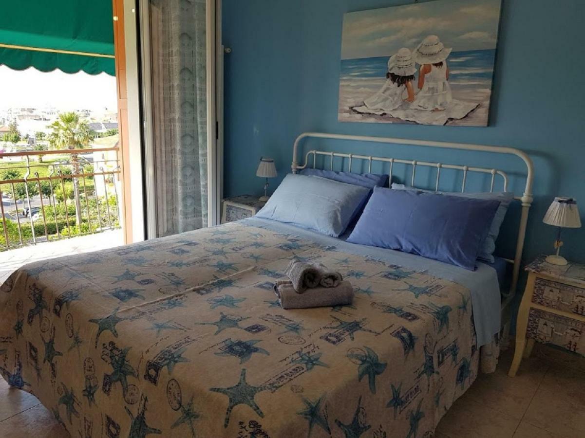 Very Cosy House With Fabulous Sea View! Пиетра Лигуре Екстериор снимка