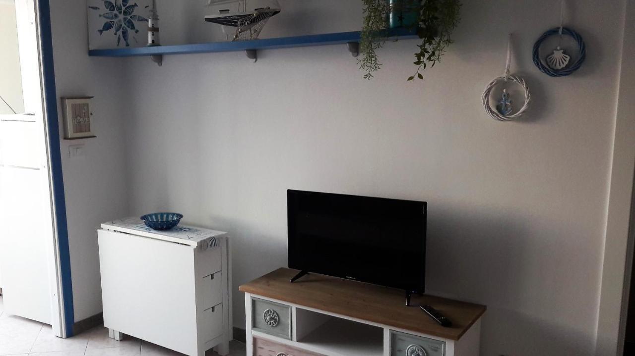 Very Cosy House With Fabulous Sea View! Пиетра Лигуре Стая снимка