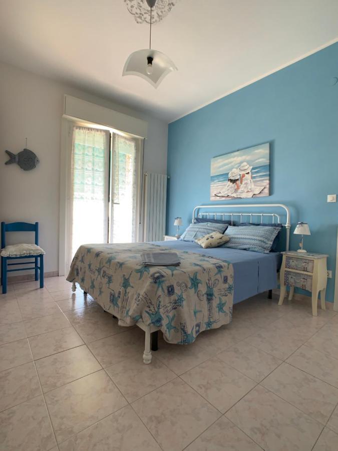 Very Cosy House With Fabulous Sea View! Пиетра Лигуре Екстериор снимка
